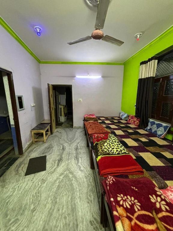 Maatu Shri Comfort Stay-Guest House 마투라 외부 사진