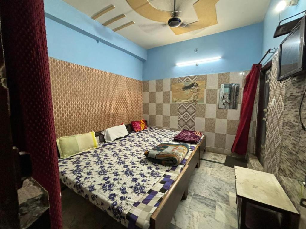 Maatu Shri Comfort Stay-Guest House 마투라 외부 사진