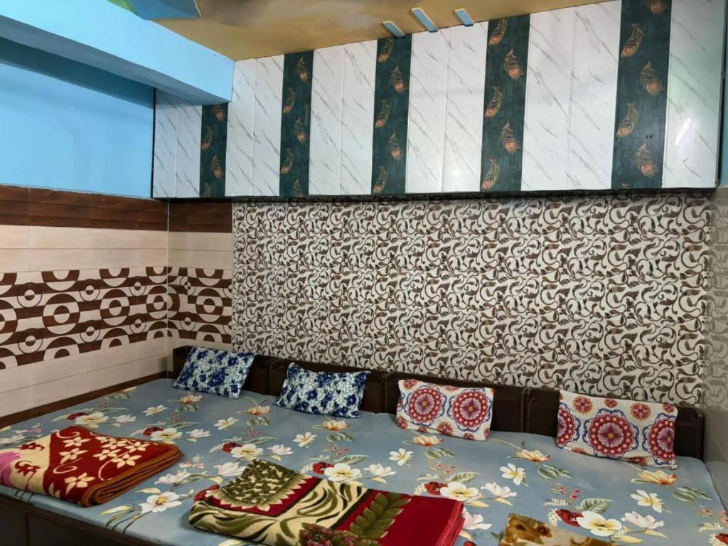 Maatu Shri Comfort Stay-Guest House 마투라 외부 사진